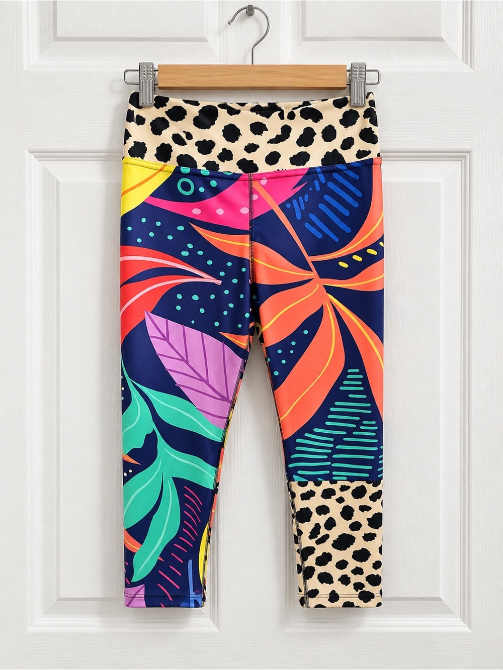 Loony Legs Of London Capris Leggings
Women Medium